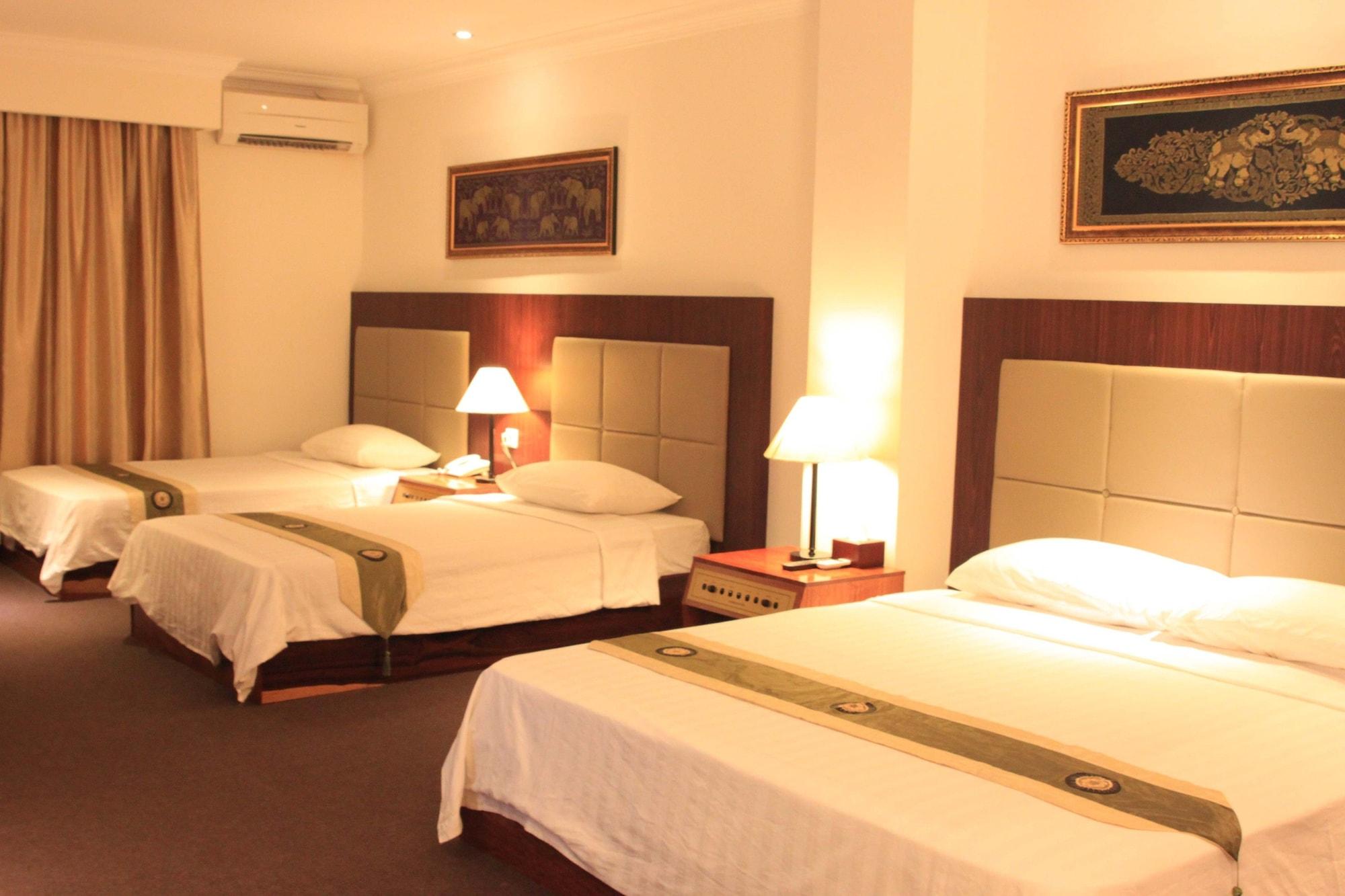 Diamond Hotel Phnom Penh Zewnętrze zdjęcie