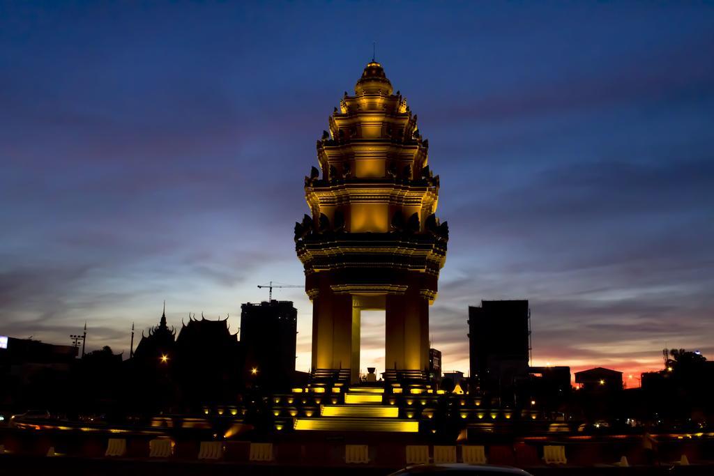 Diamond Hotel Phnom Penh Zewnętrze zdjęcie