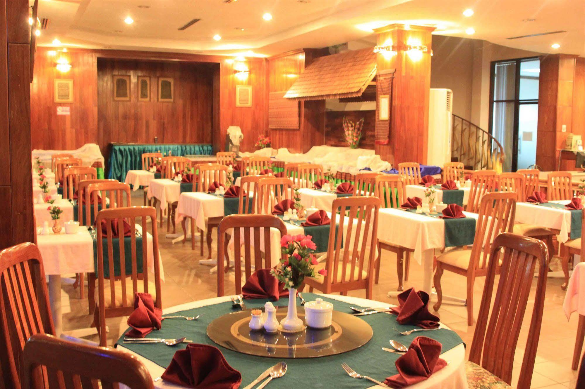 Diamond Hotel Phnom Penh Zewnętrze zdjęcie