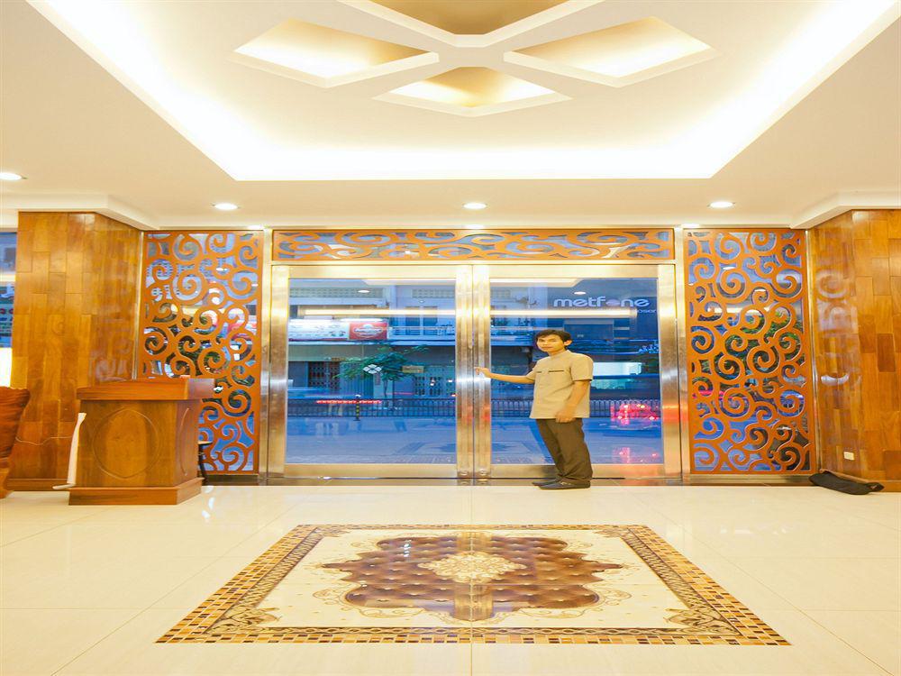 Diamond Hotel Phnom Penh Zewnętrze zdjęcie