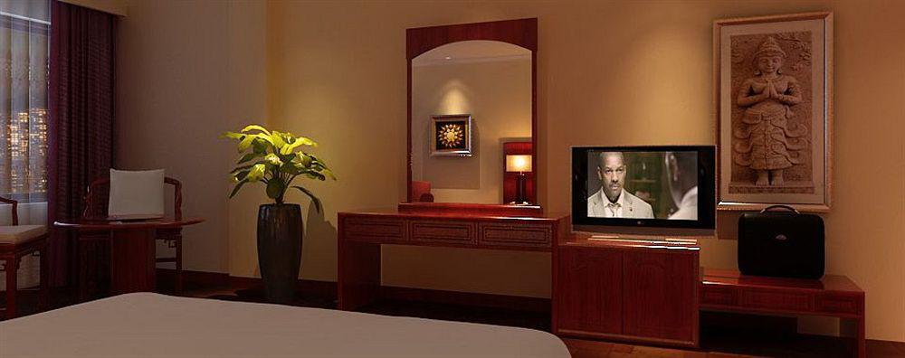 Diamond Hotel Phnom Penh Zewnętrze zdjęcie